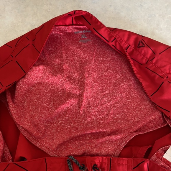 Reebok CrossFit red and black shorts - Picture 6 of 6